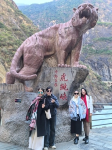 ONN-Lighting-November-2024-Tour-Group-Building
